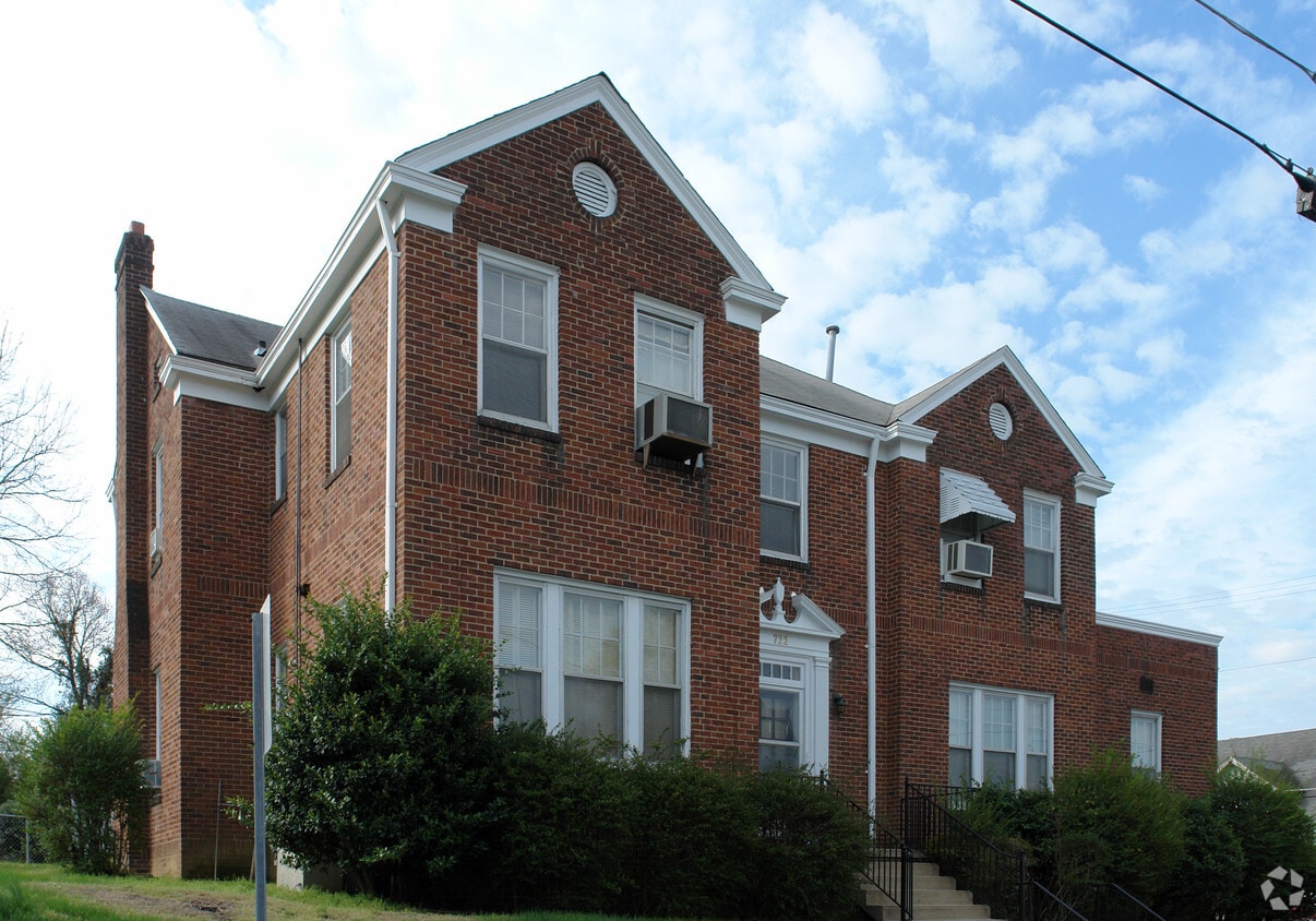 722 Lexington Ave, Burlington, NC 27215 Apartments in Burlington, NC