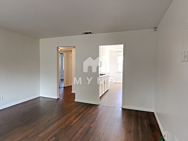 Foto del edificio - 1930 Buckeye Dr