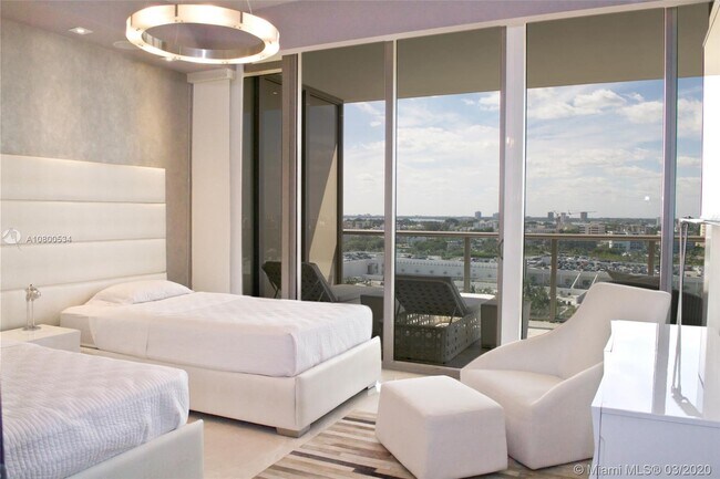 Foto del edificio - 9701 Collins Ave