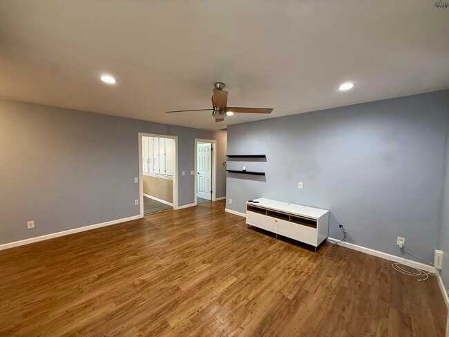 Foto del edificio - 2101 Jones St