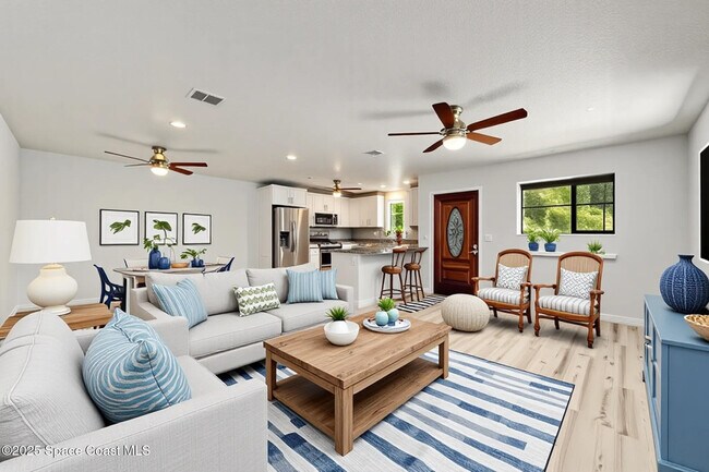 Foto del edificio - 1919 Poinsetta Blvd