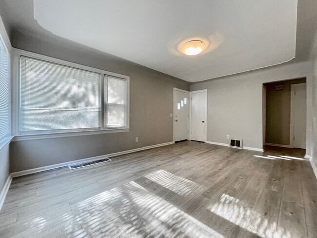 Foto del edificio - 2709 Madison Ave SE