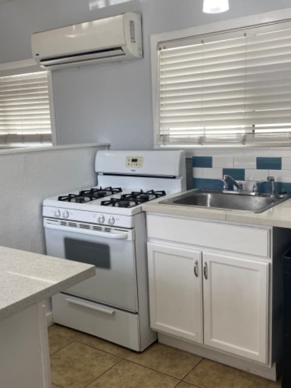 Foto del edificio - 16241 Ceres Ave