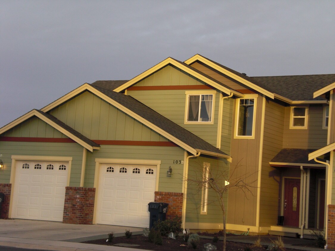 103105 Thendara Park Dr, Everson, WA 98247 Apartments in Everson, WA