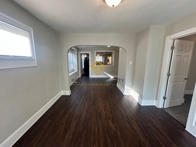 Foto del edificio - Stylish & Updated 3 Bedroom / 1.5 Bath Home – Move-In Ready!