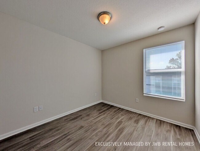 Building Photo - 6021 Carolines Ct