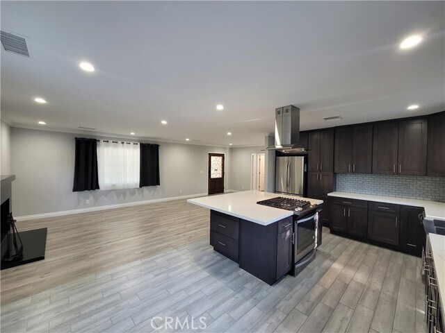 Foto del edificio - 5939 Vanalden Ave
