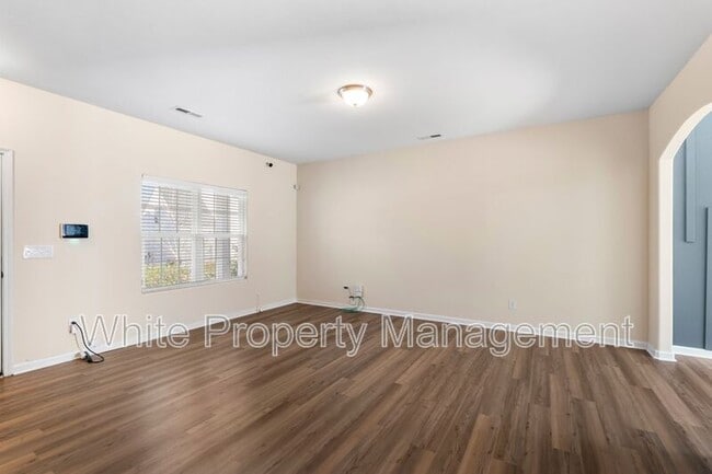 Foto del edificio - 7621 Mockernut Dr