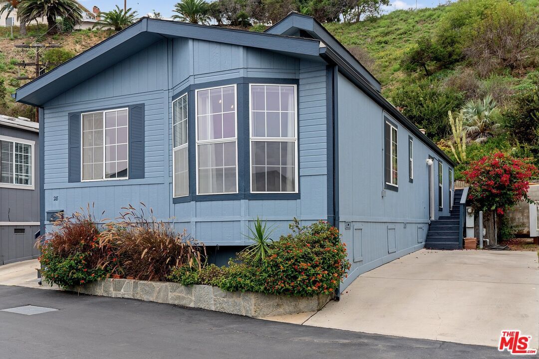 Foto principal - 17015 Pacific Coast Hwy