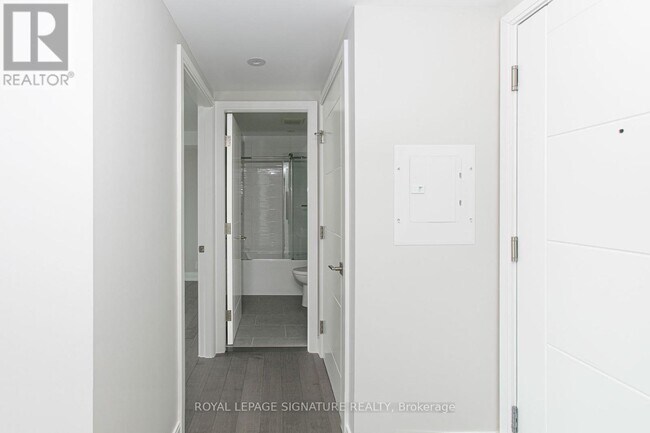 Building Photo - 11 Walmer Rd