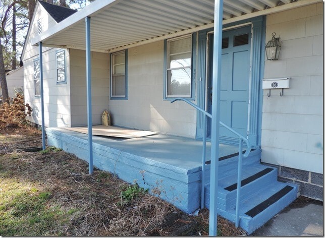 Building Photo - 124 Stadium St SW