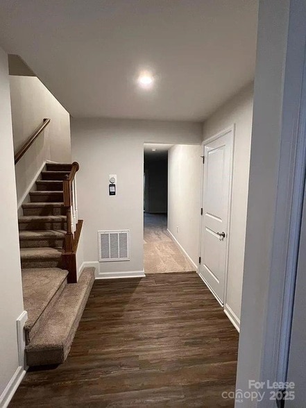 Building Photo - 2596 Grantham Place Dr