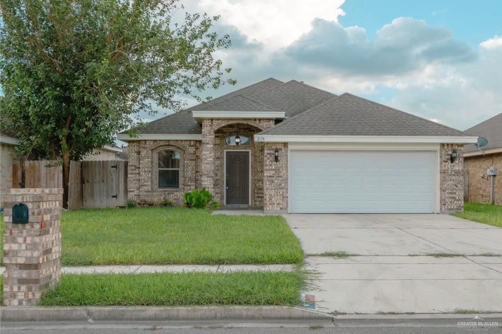 Foto principal - 3834 W Stratosphere Dr