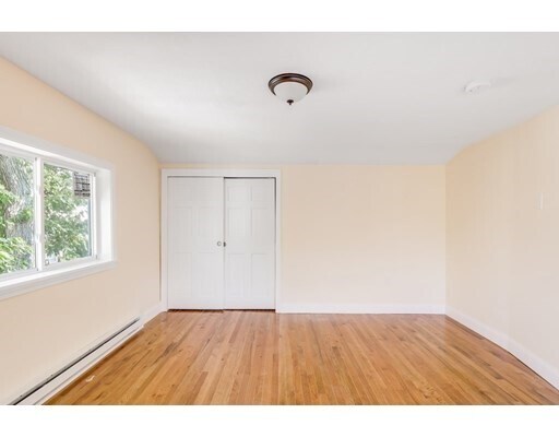 Building Photo - 28 Ellerton St