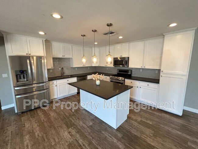 Foto del edificio - 2119 N 68th Pl