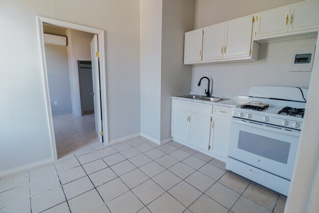 Foto del edificio - 1026 Myrtle Ave