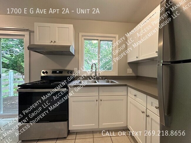 Foto del edificio - 1700 E G Ave