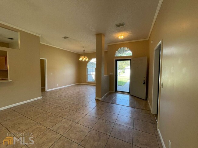 Building Photo - 604 Wild Grape Dr
