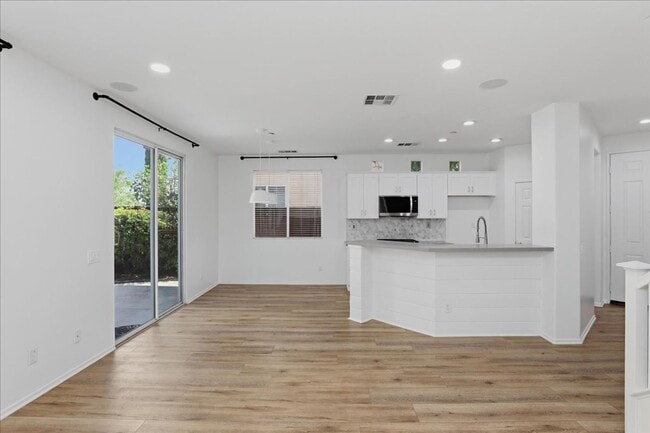 Building Photo - Prime Riverside Location Near La Sierra University + Community Amenities