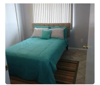 Foto del edificio - 3005 Larkin Ln