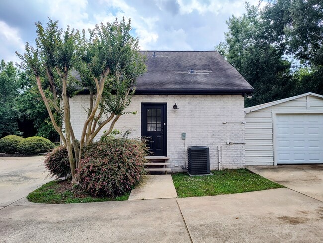 Photo - 8478 Rocky River Rd House