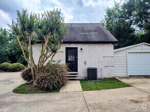 Building Photo - 8478 Rocky River Rd