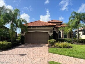 Building Photo - 8670 Mercado Ct