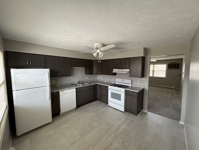 Foto del edificio - 305 S Regency Dr