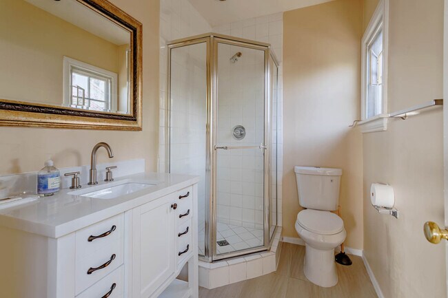 Foto del edificio - 508 N Canon Dr