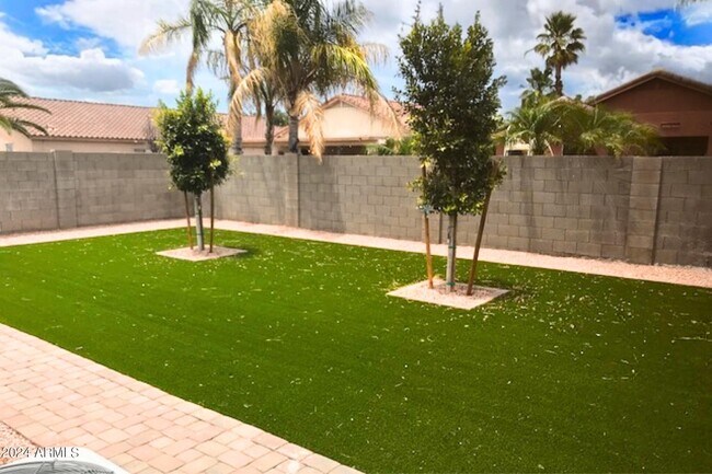 Foto del edificio - 8432 E Milagro Cir