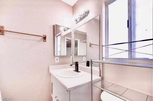 Building Photo - 3808 Fitzpatrick Dr