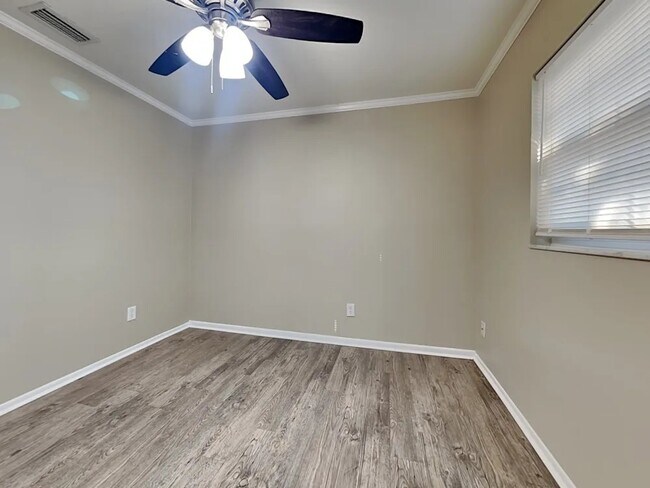 Foto del edificio - 109 Valley Cir