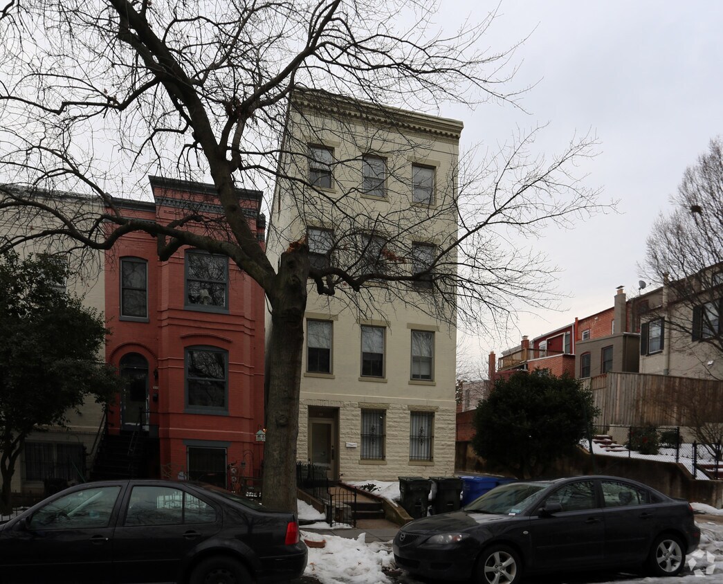 Foto del edificio - 311 3rd St NE