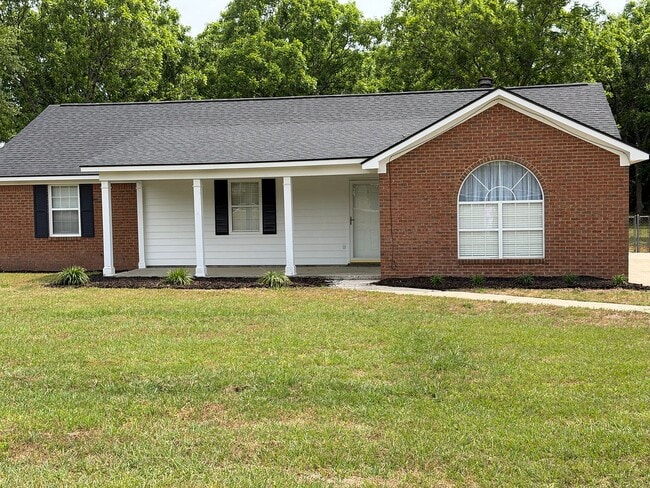 Building Photo - 154 Century Rd E