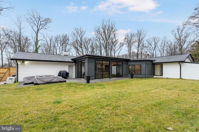 Building Photo - 1018 Cowpens Ave