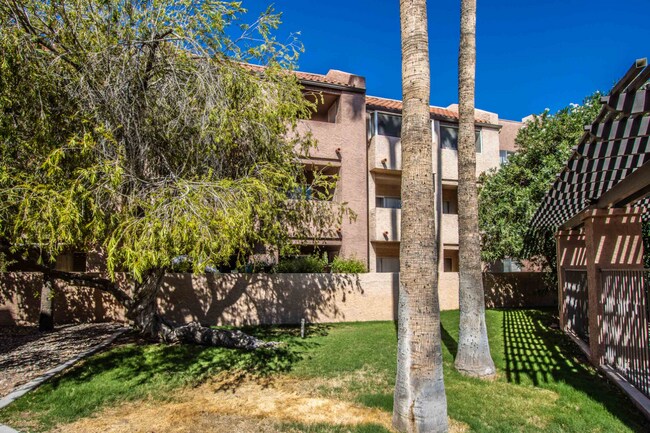 Foto del edificio - 2Br/2Ba, $1495, 101& Rio Salada