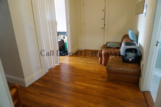 Foto del edificio - AVAILABLE SEPTEMBER 1 FOR 2350
