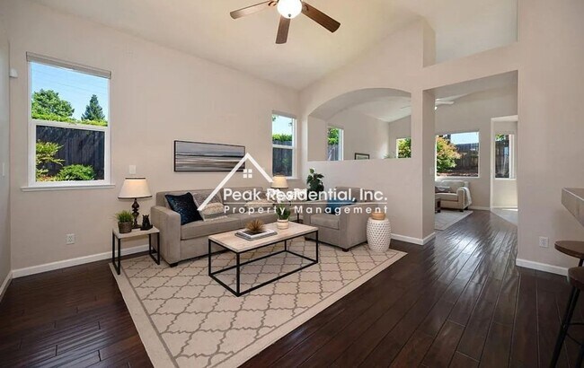 Foto del edificio - Wonderful 3bd/2ba Folsom Home!