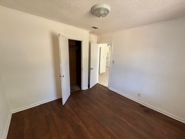 Foto del edificio - 1671 Madden Ave