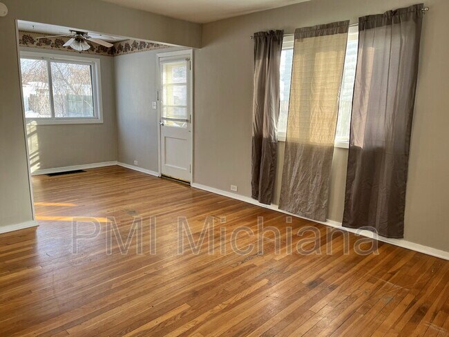 Foto del edificio - 4414 Huron Cir