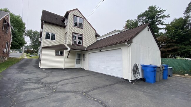 Building Photo - 112 S St Ext