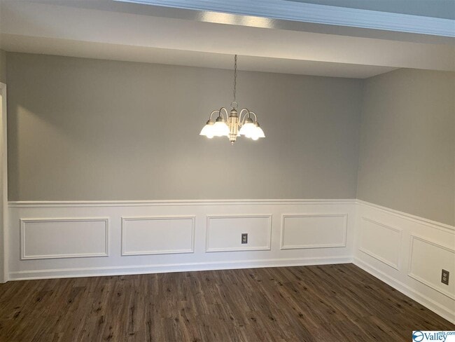 Building Photo - 1016 Heatherwood Dr SE