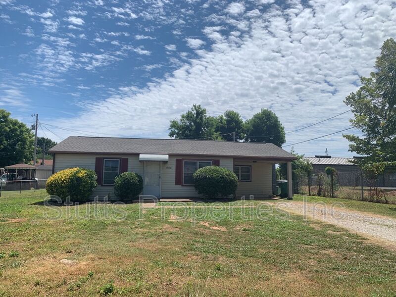 802 Irene St, Tuscumbia, AL 35674 House Rental in Tuscumbia, AL