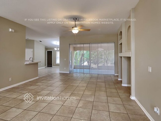 Building Photo - 10502 Smt Lks Ln