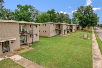 Building Photo - Graceland Flats