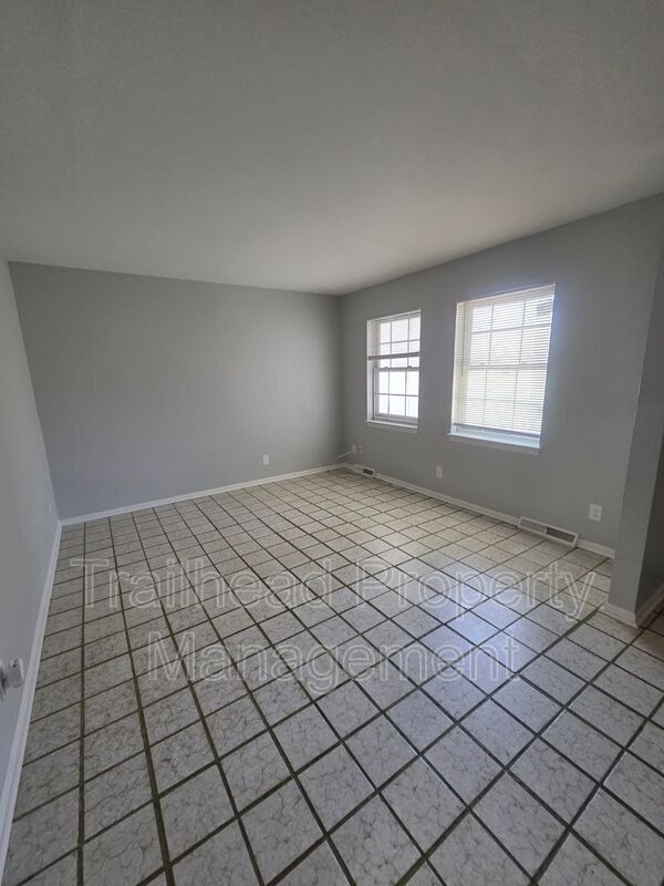 Foto del edificio - 6238 E 129 St