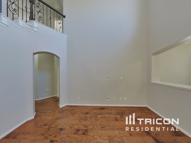 Foto del edificio - 2020 Hillcroft Dr