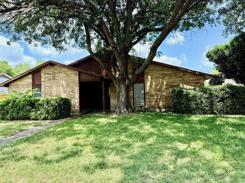 Foto principal - 1909 Forestdale Dr
