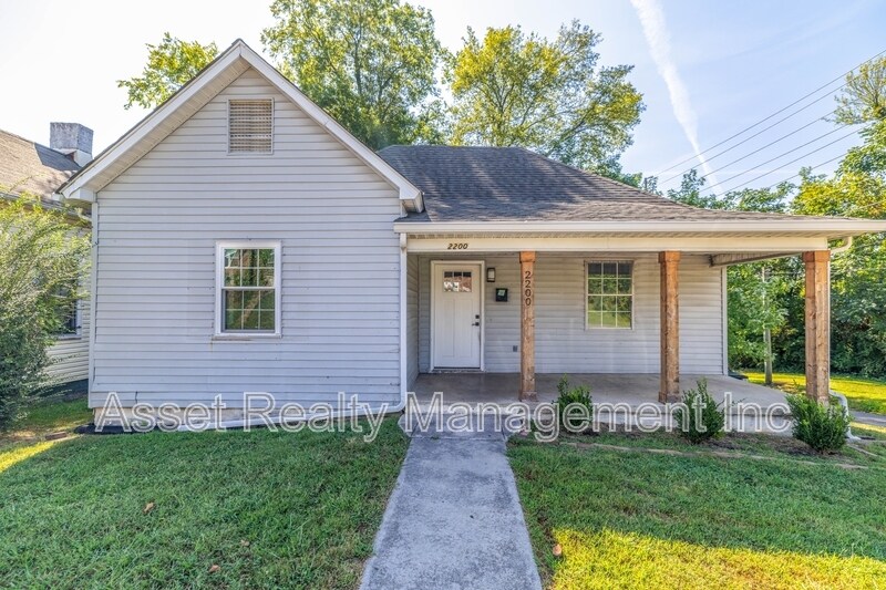 Photo - 2200 Parkview Avenue