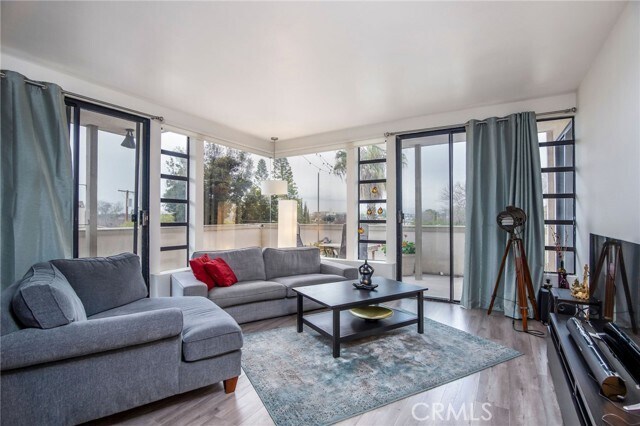 Foto principal - 2525 E 19th St